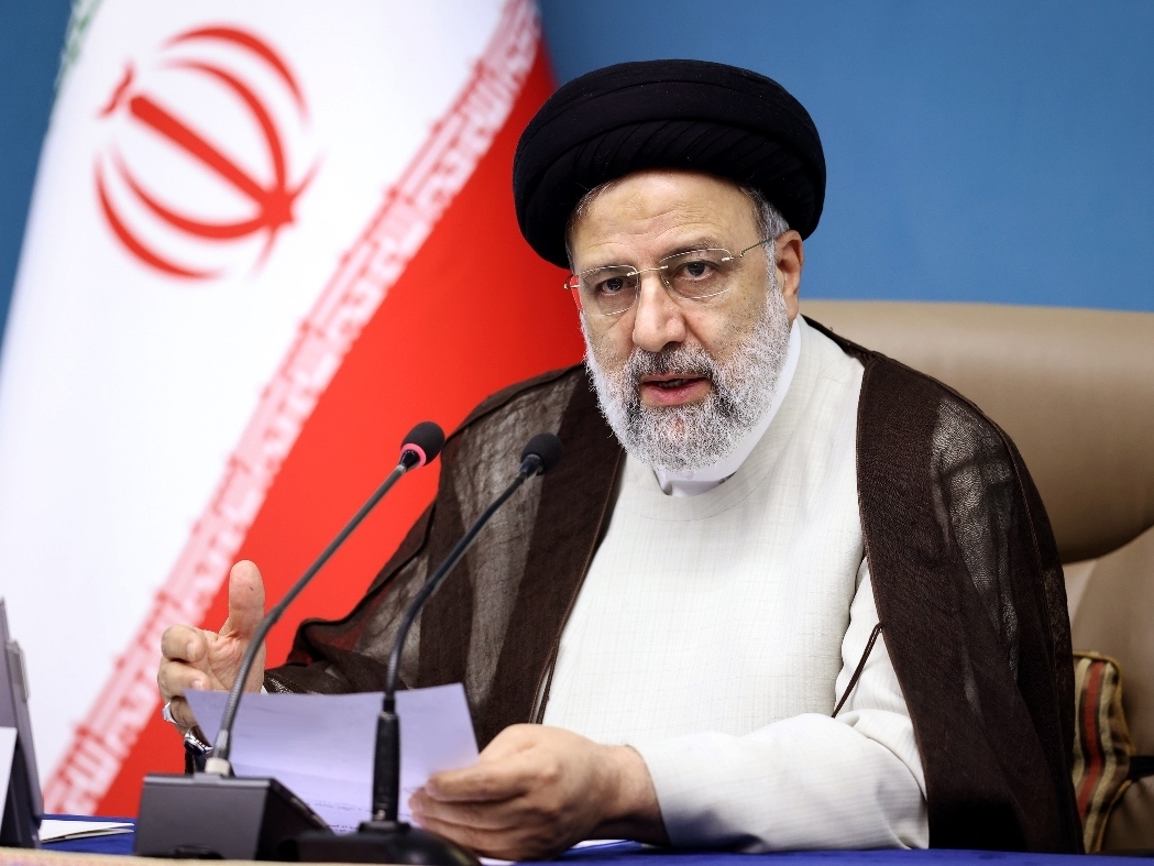 رییسی: آشوبهای اخیر از جلوههای فتنه دشمن است / نظام سلطه، بهمن ۵۷ از این کشور بیرون رانده شد؛ این جامعه اجازه نخواهد داد دوباره نظام سلطه بر سرنوشتش مسلط شود رییسی: آشوبهای اخیر از جلوههای فتنه دشمن است / نظام سلطه، بهمن ۵۷ از این کشور بیرون رانده شد؛ این جامعه اجازه نخواهد داد دوباره نظام سلطه بر سرنوشتش مسلط شود