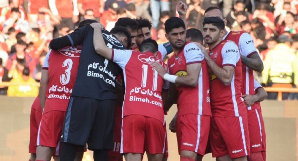 تعجب استقلالیها؛ چطور برای پرسپولیس این جوری پنالتی میگیرند؟ تعجب استقلالیها؛ چطور برای پرسپولیس این جوری پنالتی میگیرند؟