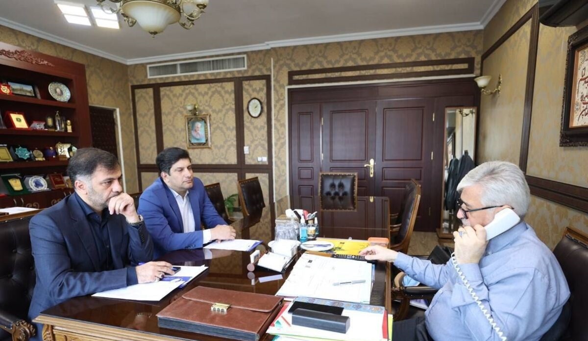 حل مشکلات استقلال ؟ کاش زودتر دست به تلفن میشدید! حل مشکلات استقلال ؟ کاش زودتر دست به تلفن میشدید!