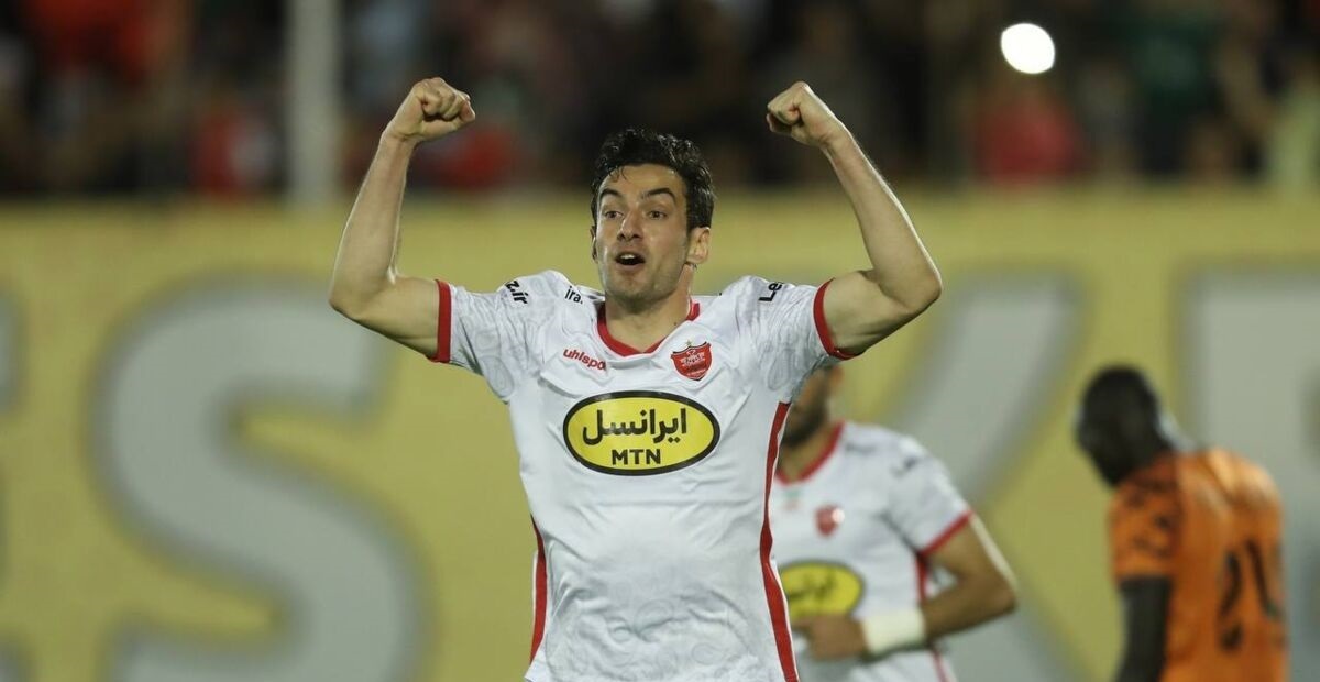 کری سنگین ستاره پرسپولیس برای استقلال کری سنگین ستاره پرسپولیس برای استقلال