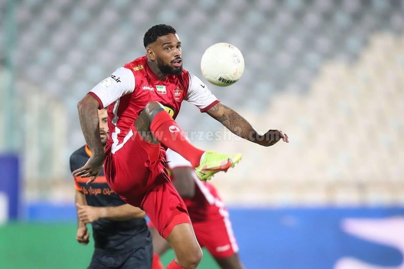 بازگشت لوکادیا قطعی است ؟ شایعه عجیب در پرسپوليس بازگشت لوکادیا قطعی است ؟ شایعه عجیب در پرسپوليس