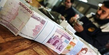 دولت برای افزایش حقوق شرط گذاشت/ بالاخره حقوق کارمندان و بازنشستگان در سال ۱۴۰۳ چقدر بالا می‌رود؟