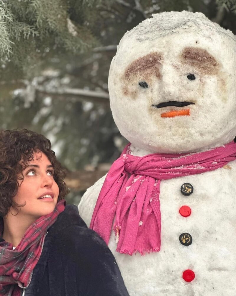 جنجال تیپ زیبای الناز شاکردوست با آدمبرفی عکس جنجال تیپ زیبای الناز شاکردوست با آدمبرفی عکس