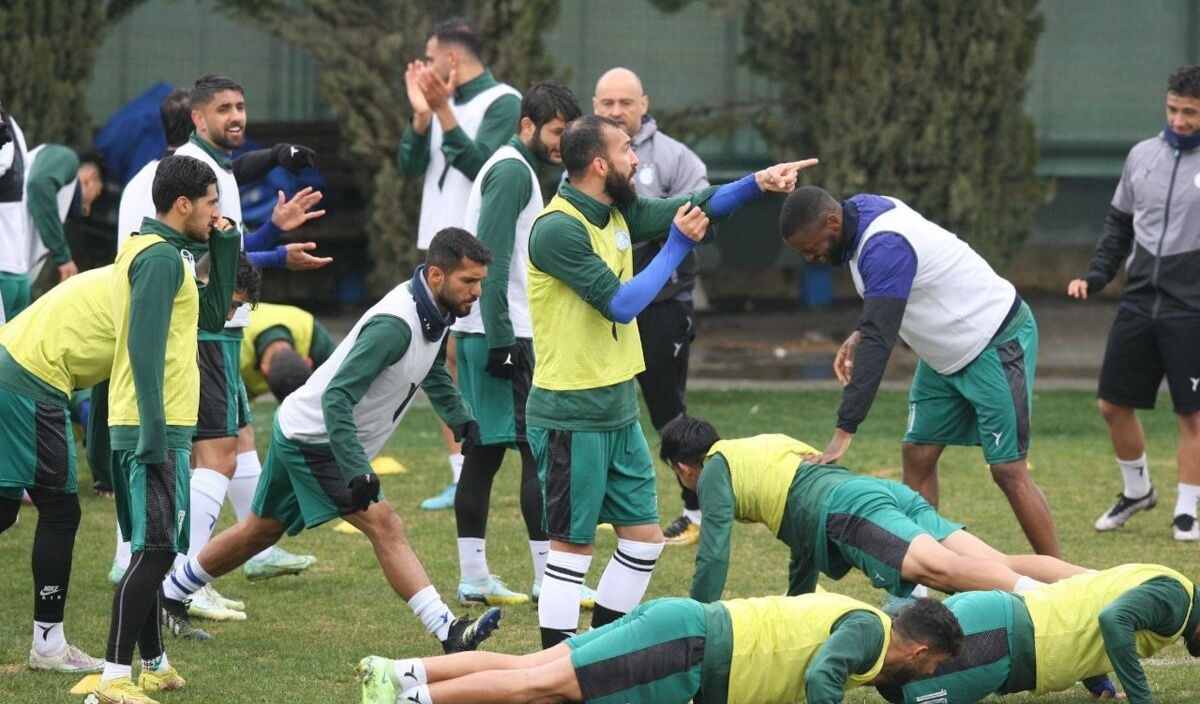 سه هافبک آماده استقلال علیه پرسپولیس سه هافبک آماده استقلال علیه پرسپولیس