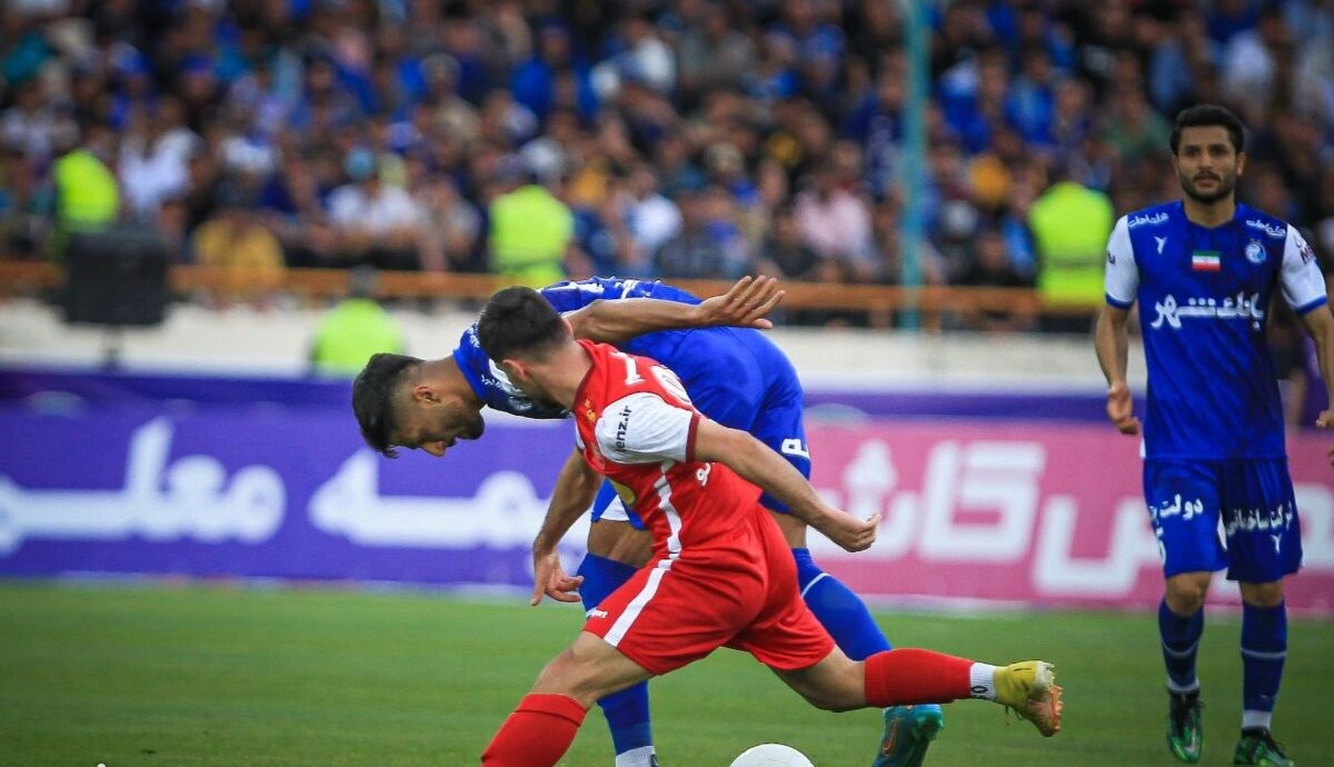 جنجال در برنامه زنده تلوزیونی درباره پنالتی سوخته استقلال در دربی جنجال در برنامه زنده تلوزیونی درباره پنالتی سوخته استقلال در دربی