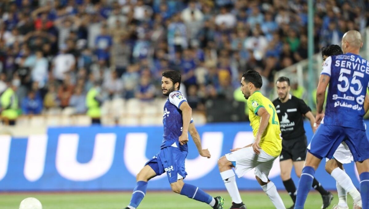 استقلال، بچه سر راهی است استقلال، بچه سر راهی است