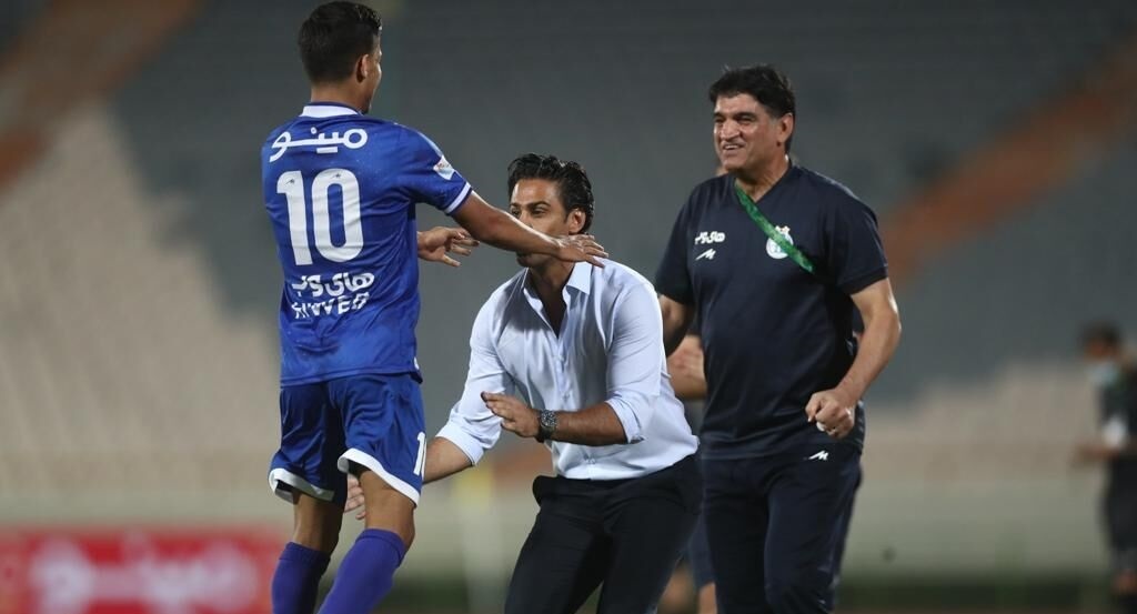 فرهاد مجیدی دست روی ستاره استقلال گذاشت فرهاد مجیدی دست روی ستاره استقلال گذاشت