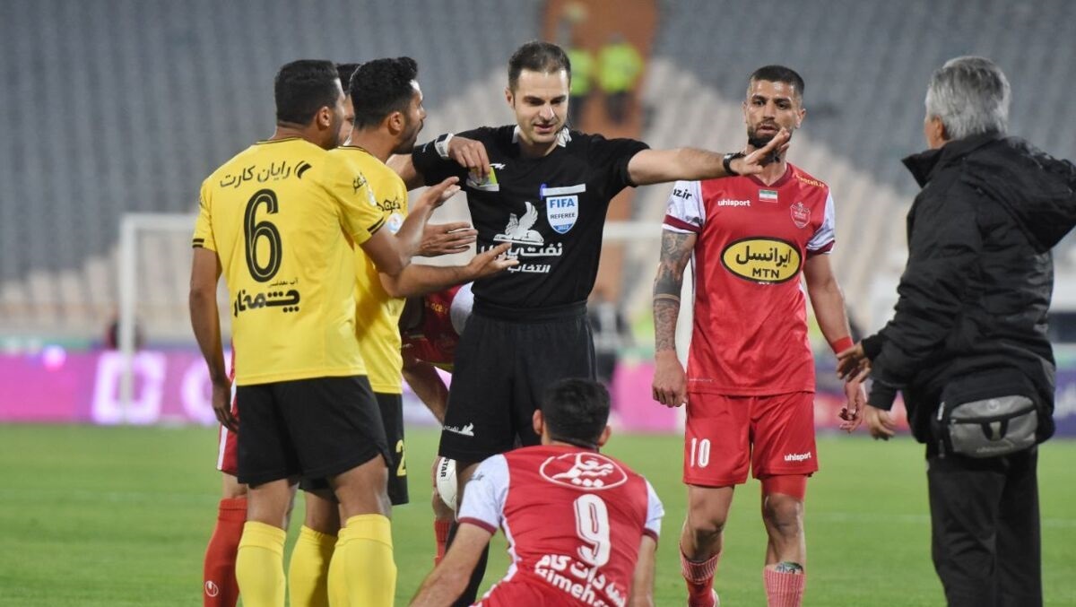 جنگ استقلال و پرسپولیس برای سهمیه جنگ استقلال و پرسپولیس برای سهمیه