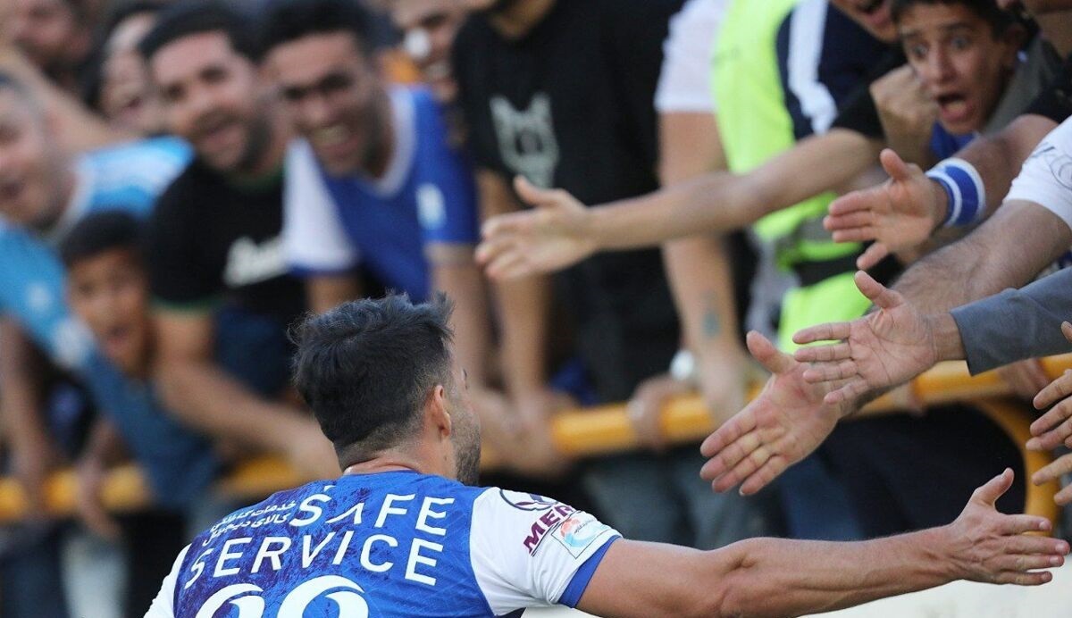 گل آرش رضاوند آفساید بود؟ گل آرش رضاوند آفساید بود؟