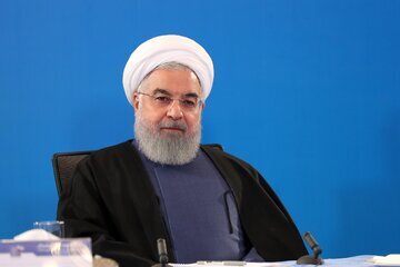 روحانی: یک عده‌ای خوشحالند که جوان‌های نخبهٔ ما دارند می‌روند /می‌گویند این‌ها بروند جایش این‌های دیگر بیایند!