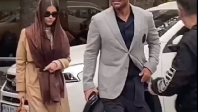 رونمایی محمدرضا گلزار از آیسان در خیابان های تهران/فیلم رونمایی محمدرضا گلزار از آیسان در خیابان های تهران/فیلم