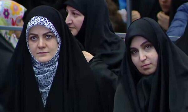 تصویری از همنشینی نرجس سلیمانی و زهرا پزشکیان تصویری از همنشینی نرجس سلیمانی و زهرا پزشکیان