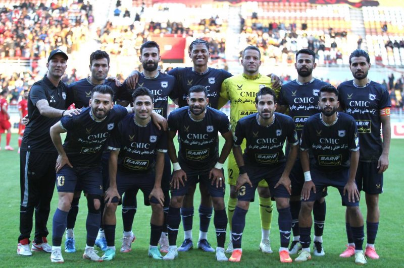 حربه جالب چادرملو برای جلوگیری از ورود استقلالیها حربه جالب چادرملو برای جلوگیری از ورود استقلالیها