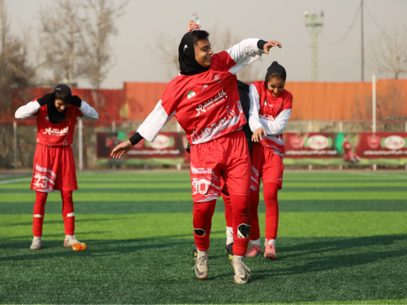 وجه مشترک زنان و مردان پرسپولیس: رقص کنعانی! (عکس)