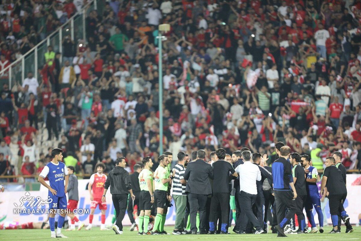 پرسپولیسی توهینکننده به داوری شناسایی شد/ جریمه سنگین کمیته انضباطی برای ۲ سرخپوش پرسپولیسی توهینکننده به داوری شناسایی شد/ جریمه سنگین کمیته انضباطی برای ۲ سرخپوش