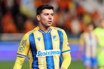 ستاره سابق استقلال آماده بازگشت به لیگ ایران ستاره سابق استقلال آماده بازگشت به لیگ ایران