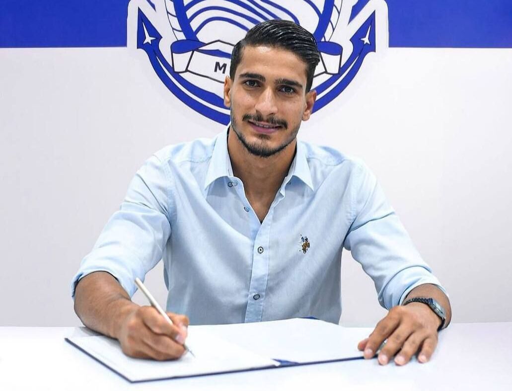 مدافع استقلال رسماً با ملوان قرارداد بست +عکس مدافع استقلال رسماً با ملوان قرارداد بست +عکس