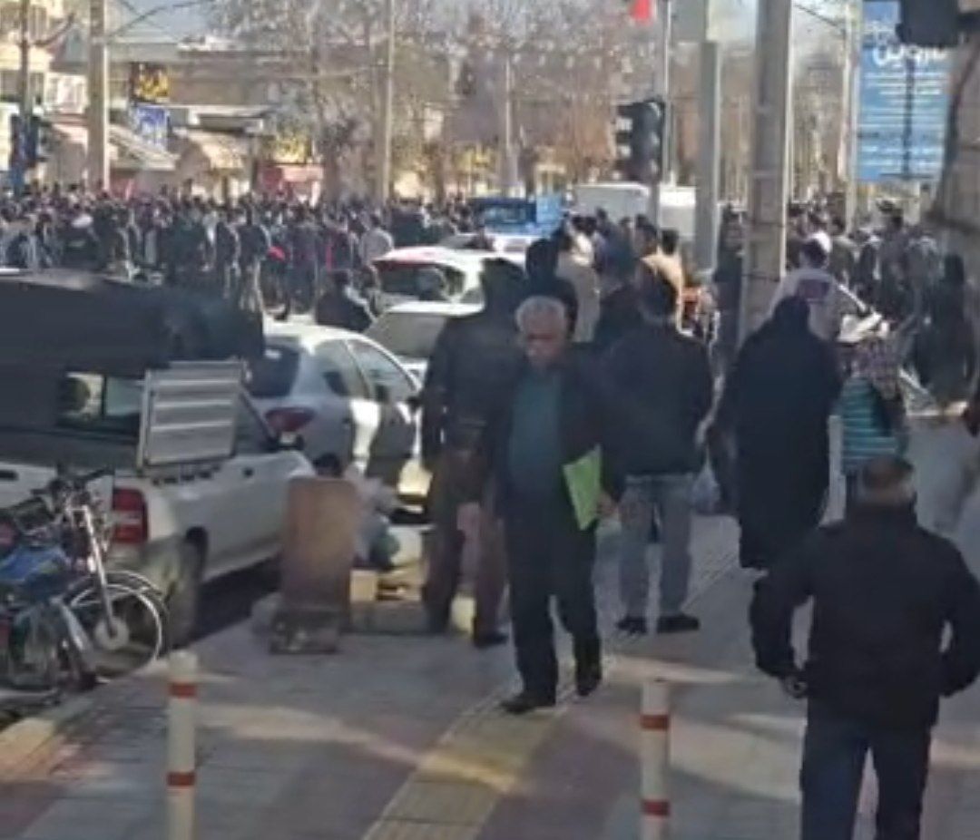 فارس: تجمع در شهر لردگان / جان باختن چند نفر در جریان درگیریها / اکنون اوضاع آرام است فارس: تجمع در شهر لردگان / جان باختن چند نفر در جریان درگیریها / اکنون اوضاع آرام است