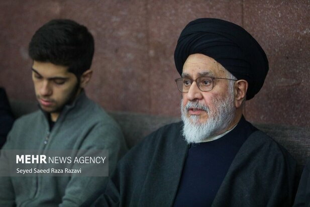 مراسم تشییع اشرف بروجردی