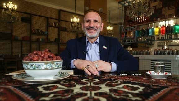 حسین خیراندیش؛ طبیب سنتی یا کلاهبردار فراری؟| صداوسیما باز هم بی اعتبار شد حسین خیراندیش؛ طبیب سنتی یا کلاهبردار فراری؟| صداوسیما باز هم بی اعتبار شد