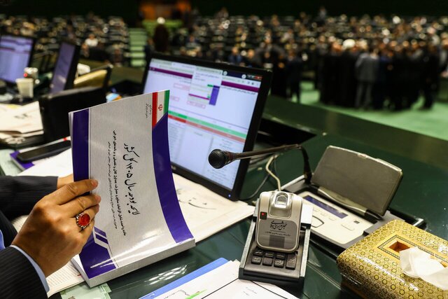 صباغیان: بخشنامه پزشکیان مندرآوردی است!