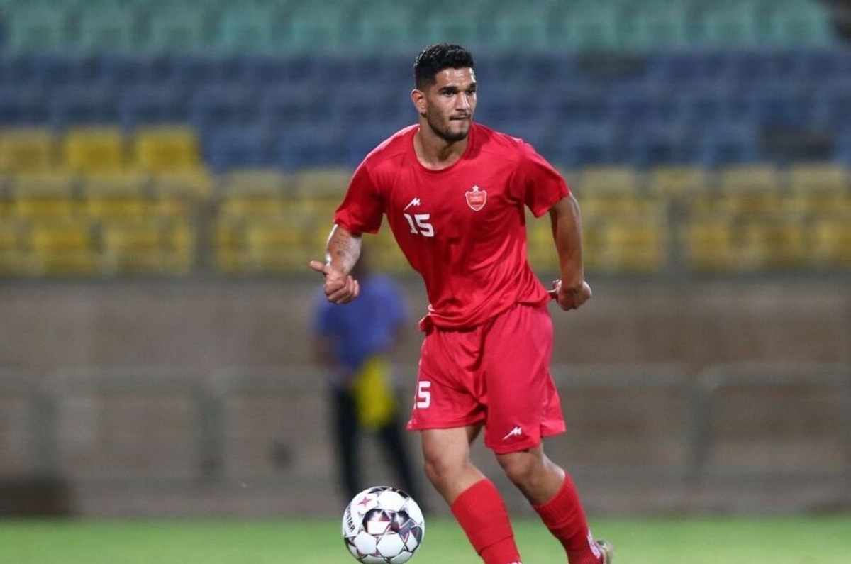 عنایتزاده حاضر به جدایی از پرسپولیس نشد