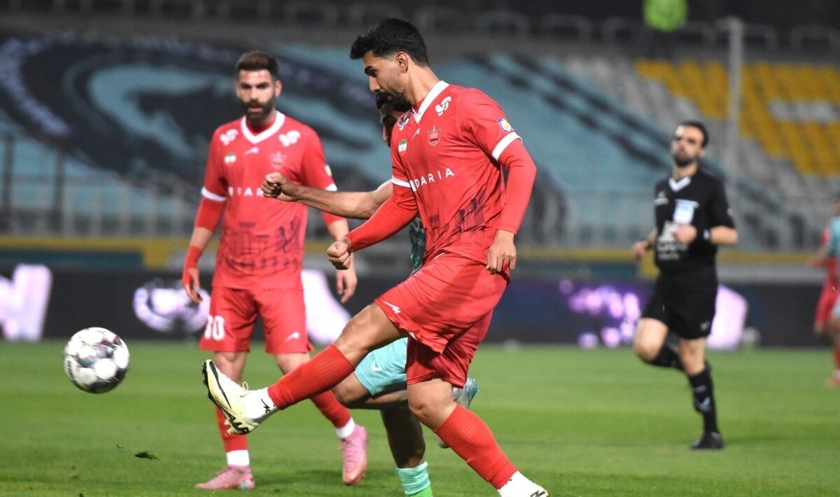 رضا شکاری بدون مصدومیت، چرا از لیست پرسپولیس خط خورد؟ رضا شکاری بدون مصدومیت، چرا از لیست پرسپولیس خط خورد؟