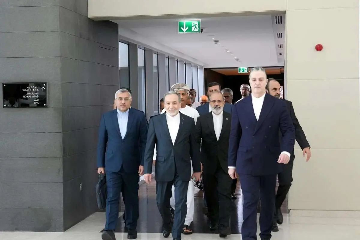 رویترز: دور دوم مذاکرات ایران و آمریکا، سهشنبه در ژنو برگزار میشود/ هیئت آمریکایی با حضور نمایندگانی از عمان به عنوان میانجی، با طرف ایرانی دیدار میکنند رویترز: دور دوم مذاکرات ایران و آمریکا، سهشنبه در ژنو برگزار میشود/ هیئت آمریکایی با حضور نمایندگانی از عمان به عنوان میانجی، با طرف ایرانی دیدار میکنند