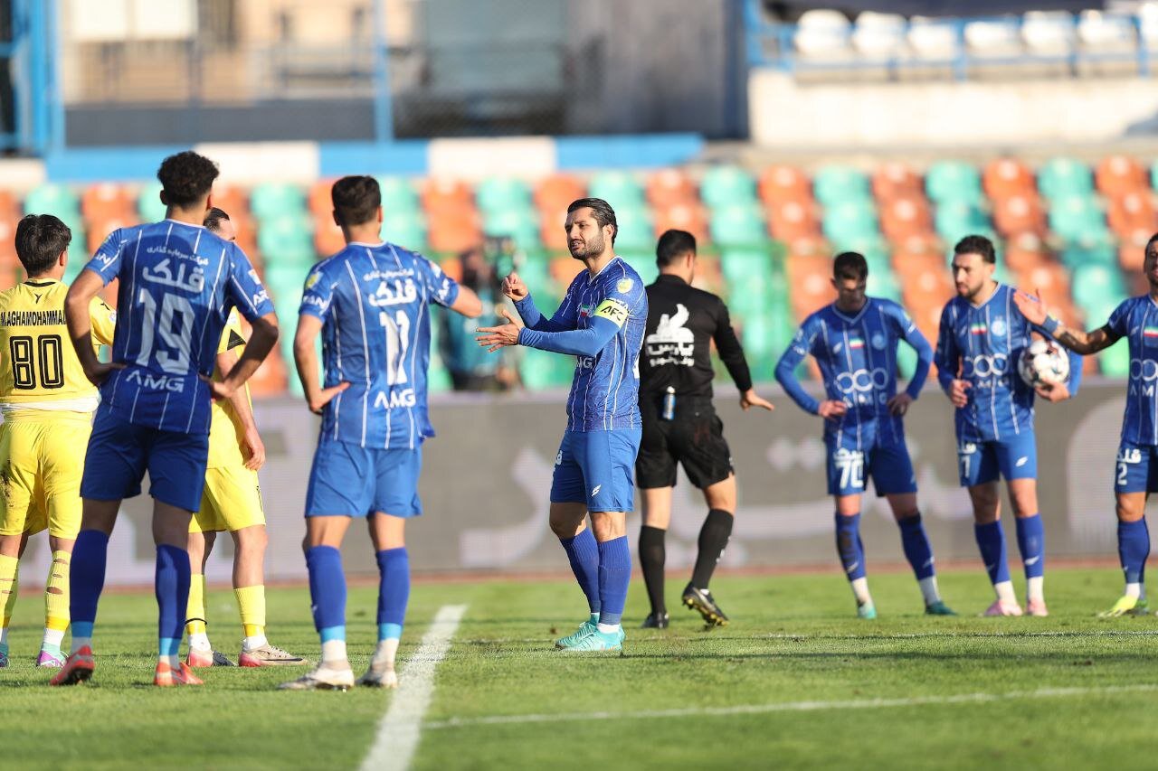 ورمزیار: مشکل استقلال مدیرانی هستند که پاسخگو نیستند