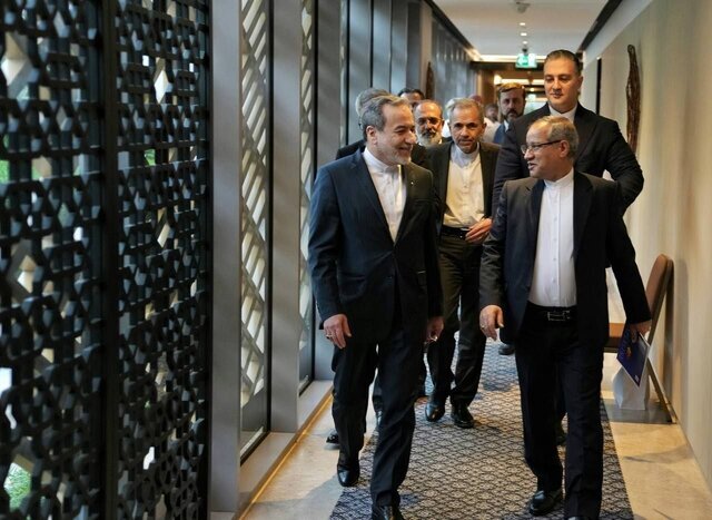 اکسیوس به نقل از یک مقام آمریکایی: ایرانیها گفتهاند طی دو هفته آینده با پیشنهادات دقیق برای پر کردن خلاهای باقیمانده بازخواهند گشت / در مذاکرات پیشرفت حاصل شده اما جزئیات زیادی هنوز نیاز به بحث دارد اکسیوس به نقل از یک مقام آمریکایی: ایرانیها گفتهاند طی دو هفته آینده با پیشنهادات دقیق برای پر کردن خلاهای باقیمانده بازخواهند گشت / در مذاکرات پیشرفت حاصل شده اما جزئیات زیادی هنوز نیاز به بحث دارد