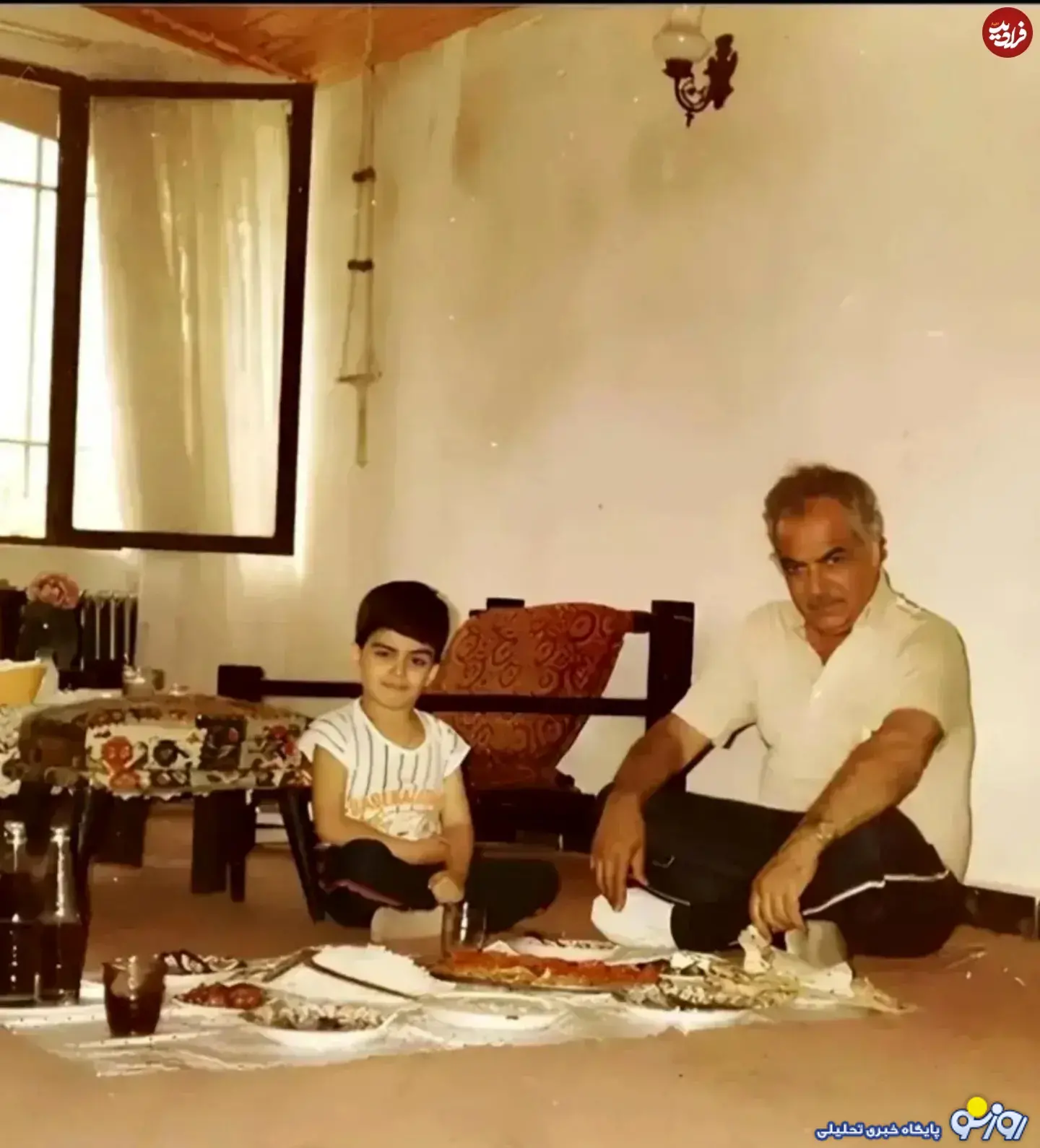 «ناصر ملک مطیعی» در حال صرف ناهار با پسرش امیر علی