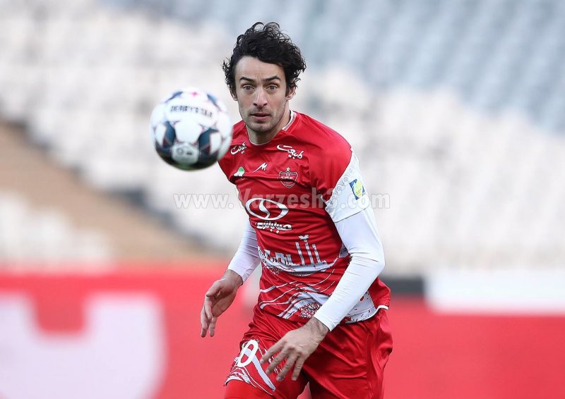 پرسپولیس پیراهن شماره صد را به گئورگی داده بود! پرسپولیس پیراهن شماره صد را به گئورگی داده بود!