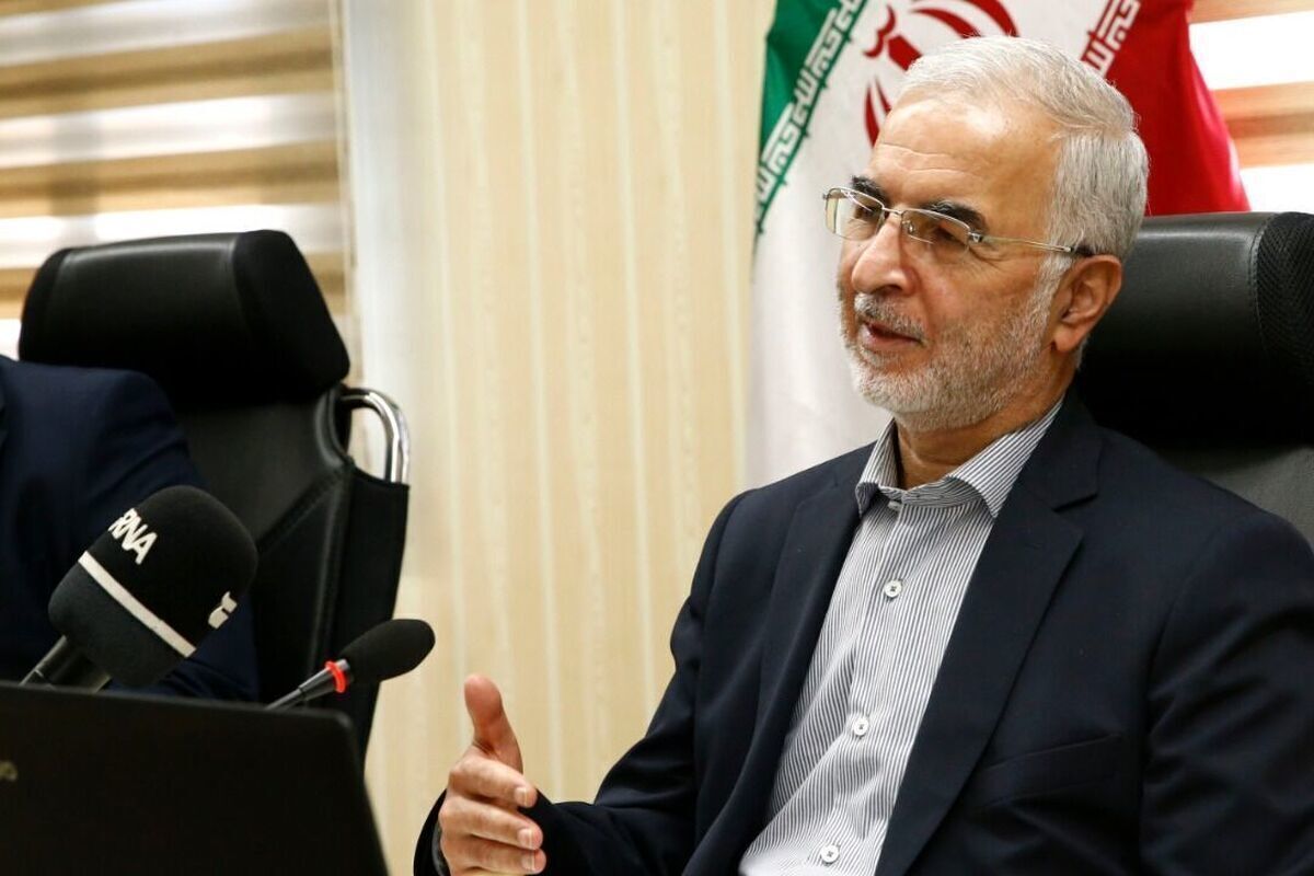 وزیر کشور: احتمال افزایش تعداد فوتی‌های حادثه بندر شهید رجایی وجود دارد/ در ساعت ۱۲:۰۴ دقیقه روز حادثه، شعله کوچکی مشاهده شد که هنوز علت آن مشخص نیست؛ پس از آن، آتش به‌تدریج گسترش یافت و ظرف یک دقیقه، حریق به کانتینر‌های اطراف سرایت کرد و انفجاری رخ داد/ علل احتمالی مانند عدم رعایت نکات ایمنی، ضعف در پدافند غیرعامل یا اظهار نادرست مواد قابل اشتعال، در حال بررسی است