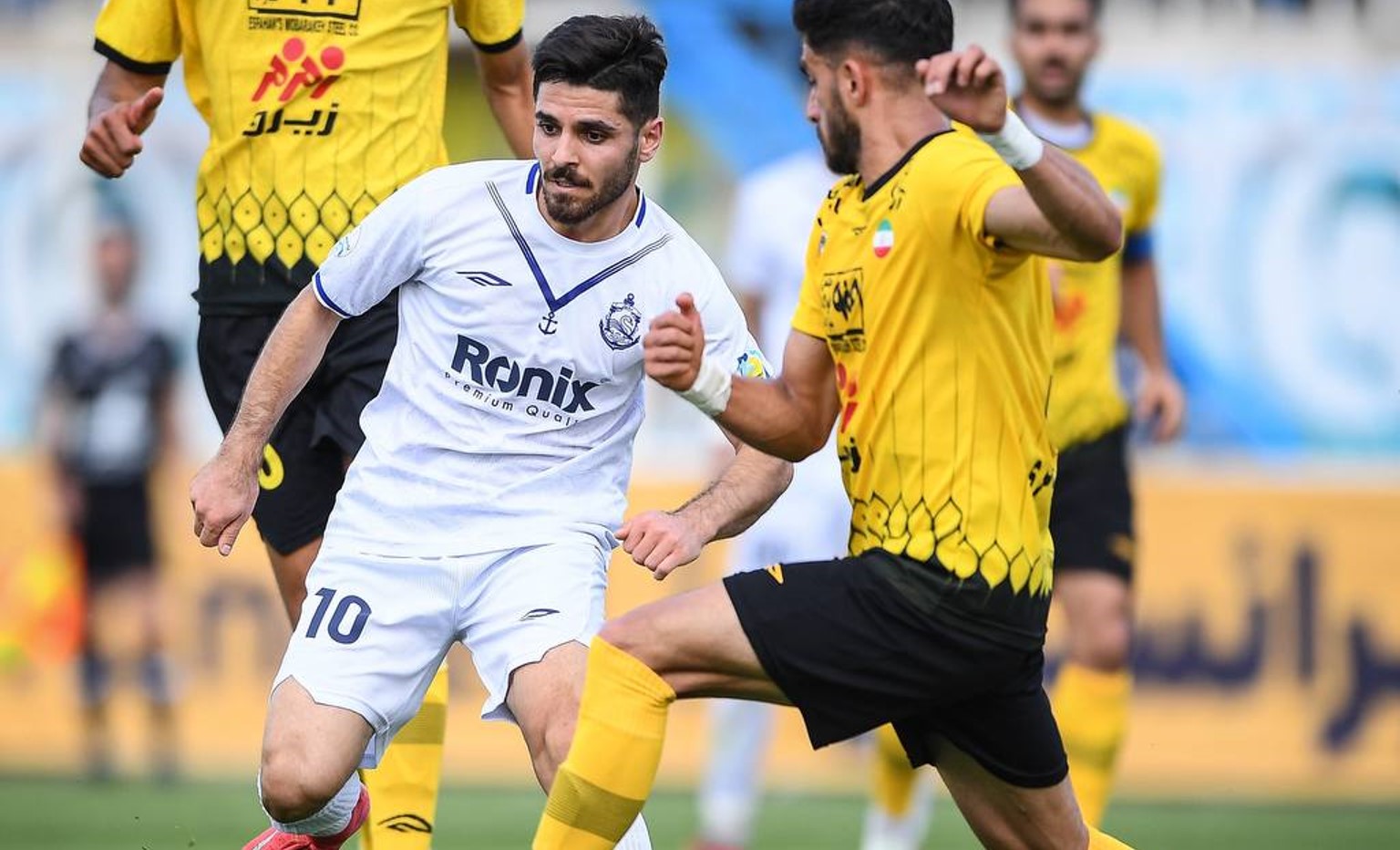 تمایل عمری به جدایی؛ پرسپولیس اجازه می‌دهد؟