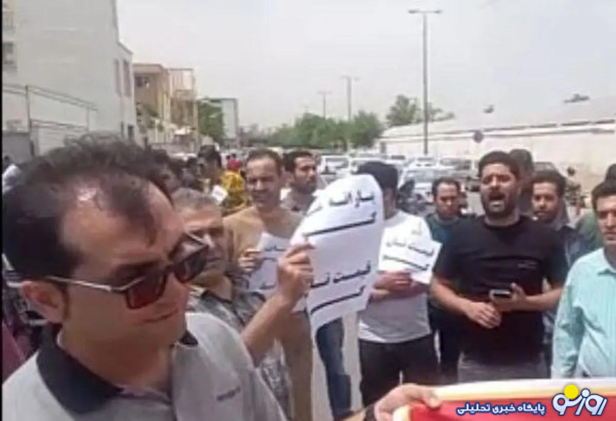 چرا نانوایان در اراک و مشهد تجمع کرده‌اند؟