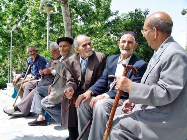 سازمان بهزیستی: نرخ طلاق در سالمندان افزایش یافته؛ نسبت قابل‌توجهی از زنان سالمند تنها زندگی می‌کنند