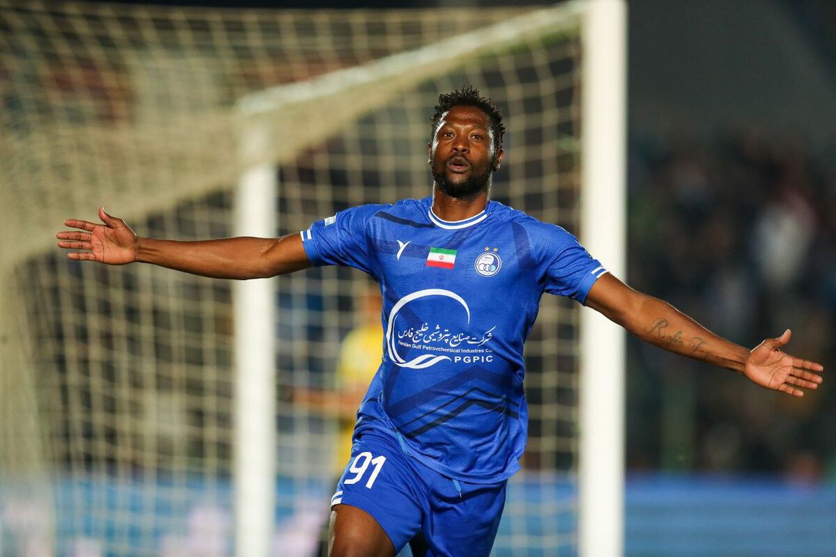 مهاجم خارجی استقلال، مدافع ملت ایران شد؛ در کنار ایران خواهم ایستاد مهاجم خارجی استقلال، مدافع ملت ایران شد؛ در کنار ایران خواهم ایستاد