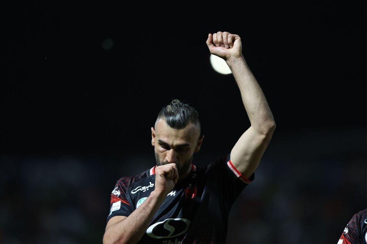 واکنش ستاره پرسپولیس به اتهام پرداخت رشوه؛ قصدم کمک به باشگاه زادگاهم بود! واکنش ستاره پرسپولیس به اتهام پرداخت رشوه؛ قصدم کمک به باشگاه زادگاهم بود!