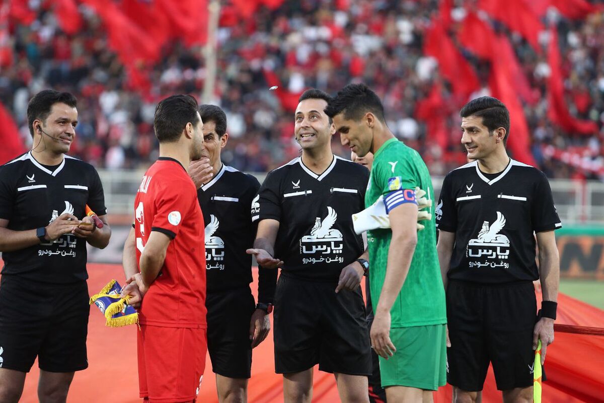 تراکتور آماده فتح جام؛ استقلال هنوز بدون دروازه بان! تراکتور آماده فتح جام؛ استقلال هنوز بدون دروازه بان!