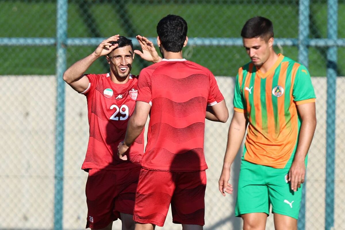 زنگ خطر علیپور برای مدعیان آقای گلی! زنگ خطر علیپور برای مدعیان آقای گلی!