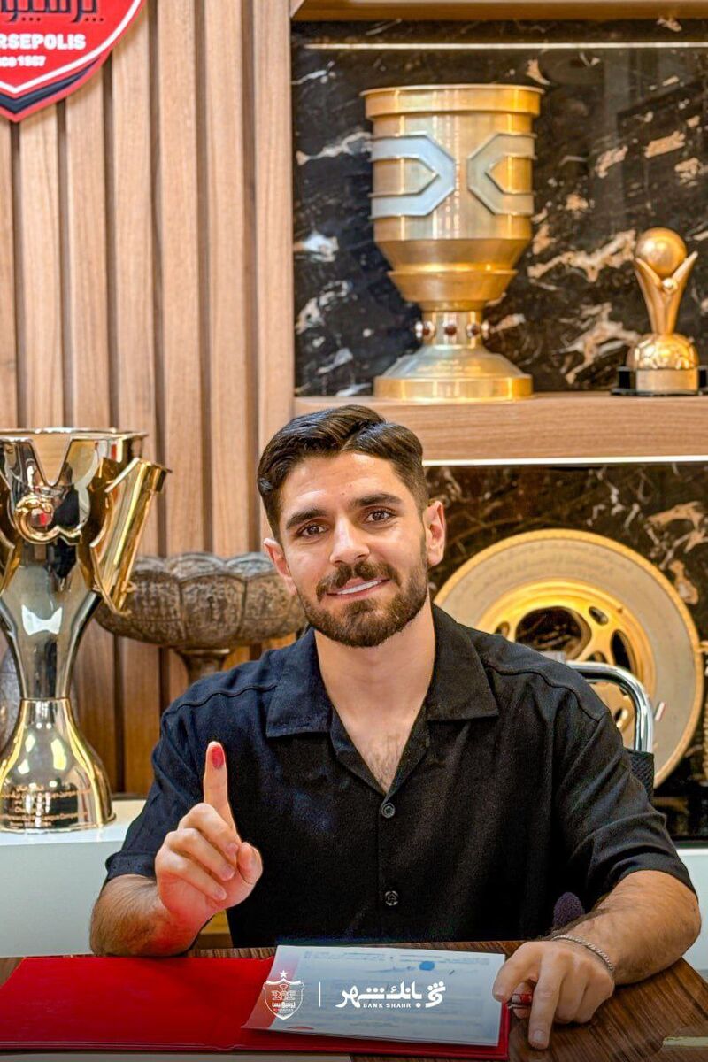 رسمی؛ محمد عمری ۴ سال دیگر ماندنی شد