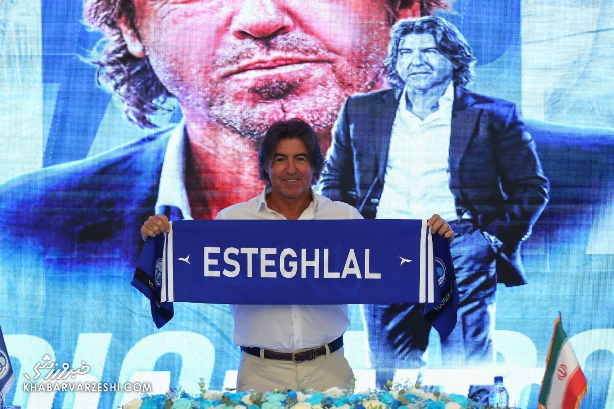 وقتی ساپینتو به حرف هواداران استقلال گوش کرد! وقتی ساپینتو به حرف هواداران استقلال گوش کرد!