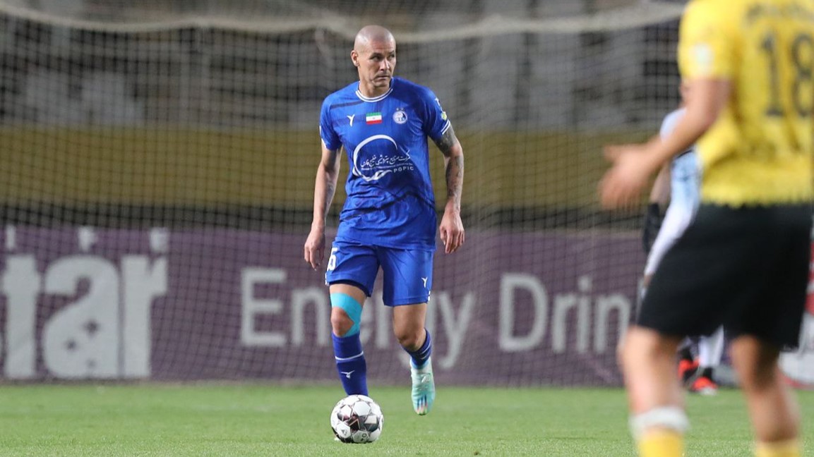 رافائل سیلوا مدافع میانی استقلال تهران و بازیکن برزیلی در بازی استقلال و سپاهن در لیگ برتر ایران