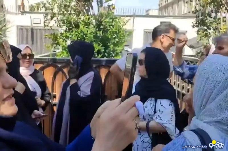 تجمع فرهنگیان بازنشسته معترض مقابل سازمان برنامه و بودجه