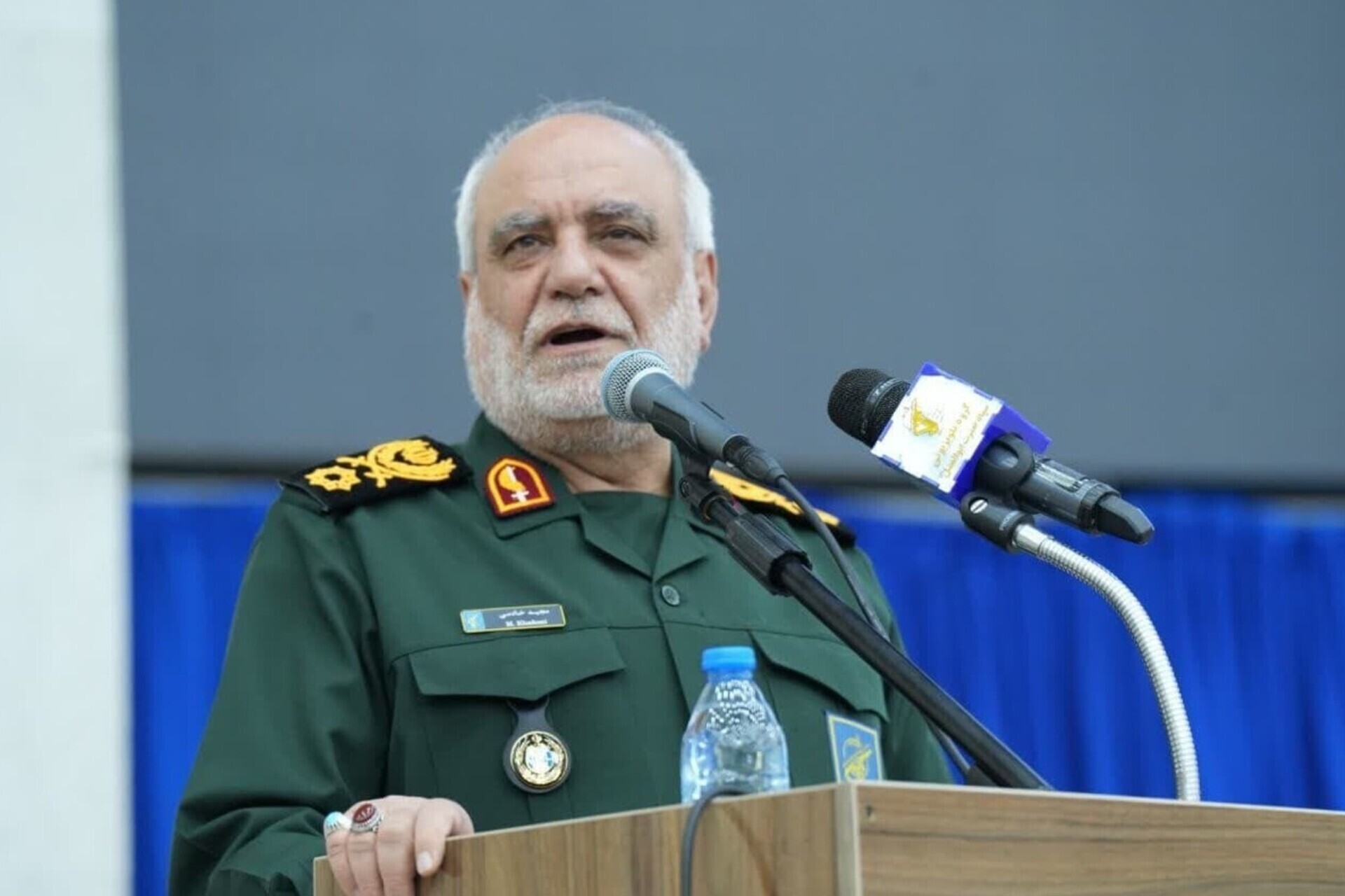 رئیس سازمان اطلاعات سپاه: هیچ کشوری مثل ما فضای مجازی را رها نمی‌کند؛ از نمایندگان مجلس می‌خواهم که شبکه ملی اطلاعات را جدی بگیرند و آن را پیگیری کنند / این جنگ با فریب اطلاعاتی انجام شد؛ در وسط مذاکرات به ما حمله کردند / زمانی که به العدید قطر حمله کردیم، قبلش به قطری‌ها اطلاع دادیم، آنها هم طبیعی بود به آمریکایی‌ها اطلاع می‌دهند