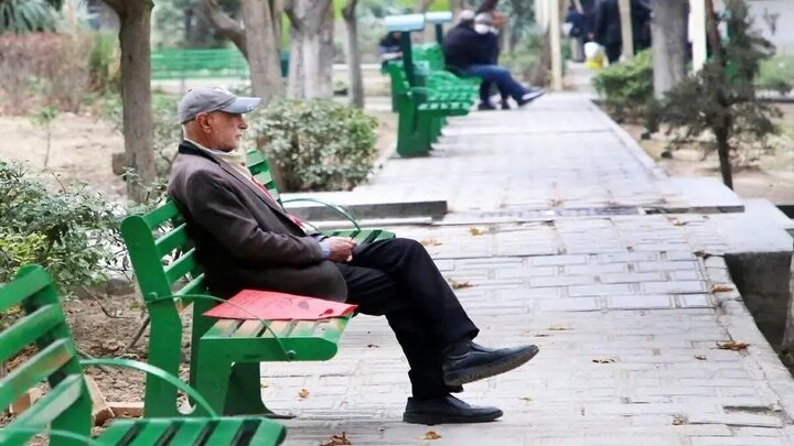 علت پرداخت نشدن معوقات بازنشستگان چیست؟