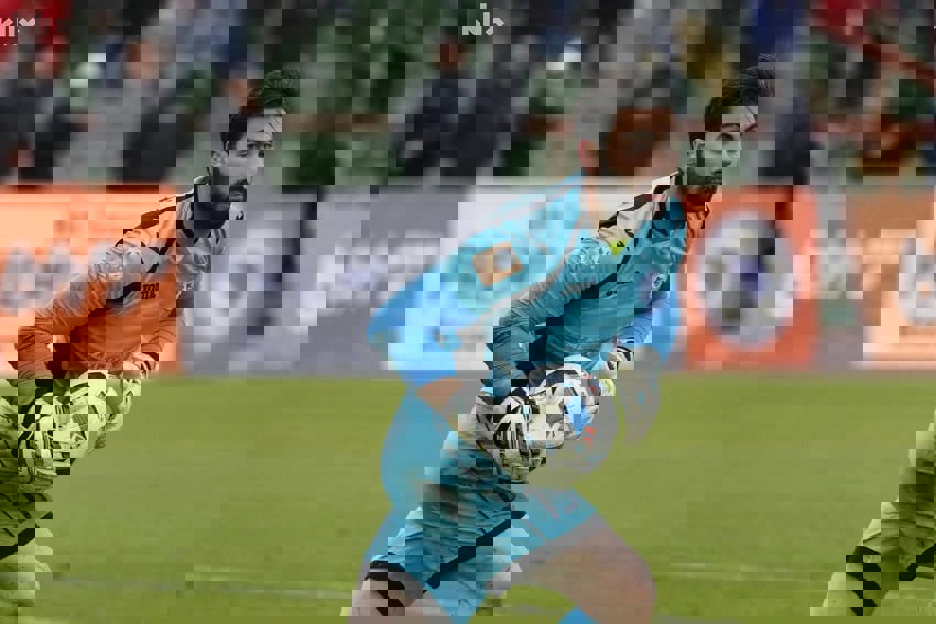 پس از بیست سال: گلر خارجی در استقلال پس از بیست سال: گلر خارجی در استقلال