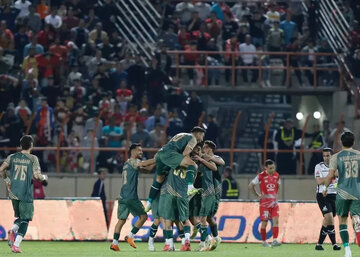 مالک شمس آذر: اگر پرسپولیسی‌ها ناراضی هستند، فخریان را برگردانند!