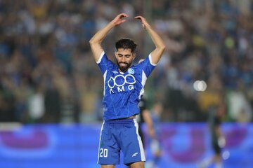 ساپینتو پیگیر وضعیت ستاره مصدوم استقلال؛ او را به بازی بعدی برسانید! ساپینتو پیگیر وضعیت ستاره مصدوم استقلال؛ او را به بازی بعدی برسانید!