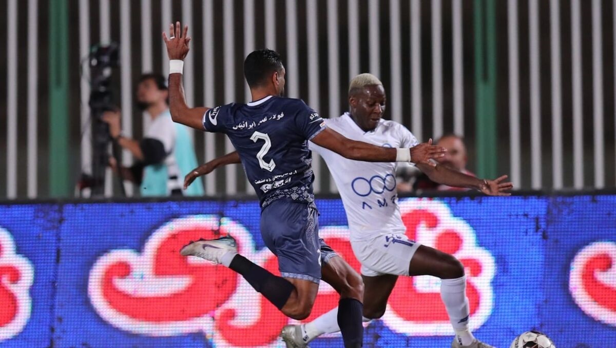 جمله عجیب موعود بنیادیفر به بازیکن خارجی استقلال؛ Be Careful! جمله عجیب موعود بنیادیفر به بازیکن خارجی استقلال؛ Be Careful!